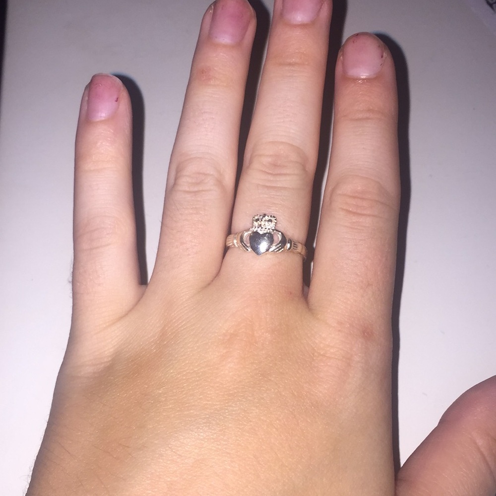 Sterling silver claddagh ring